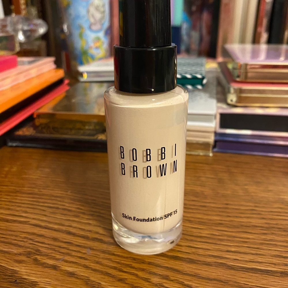 Bobbi Brown Kim Foundation SPF 15